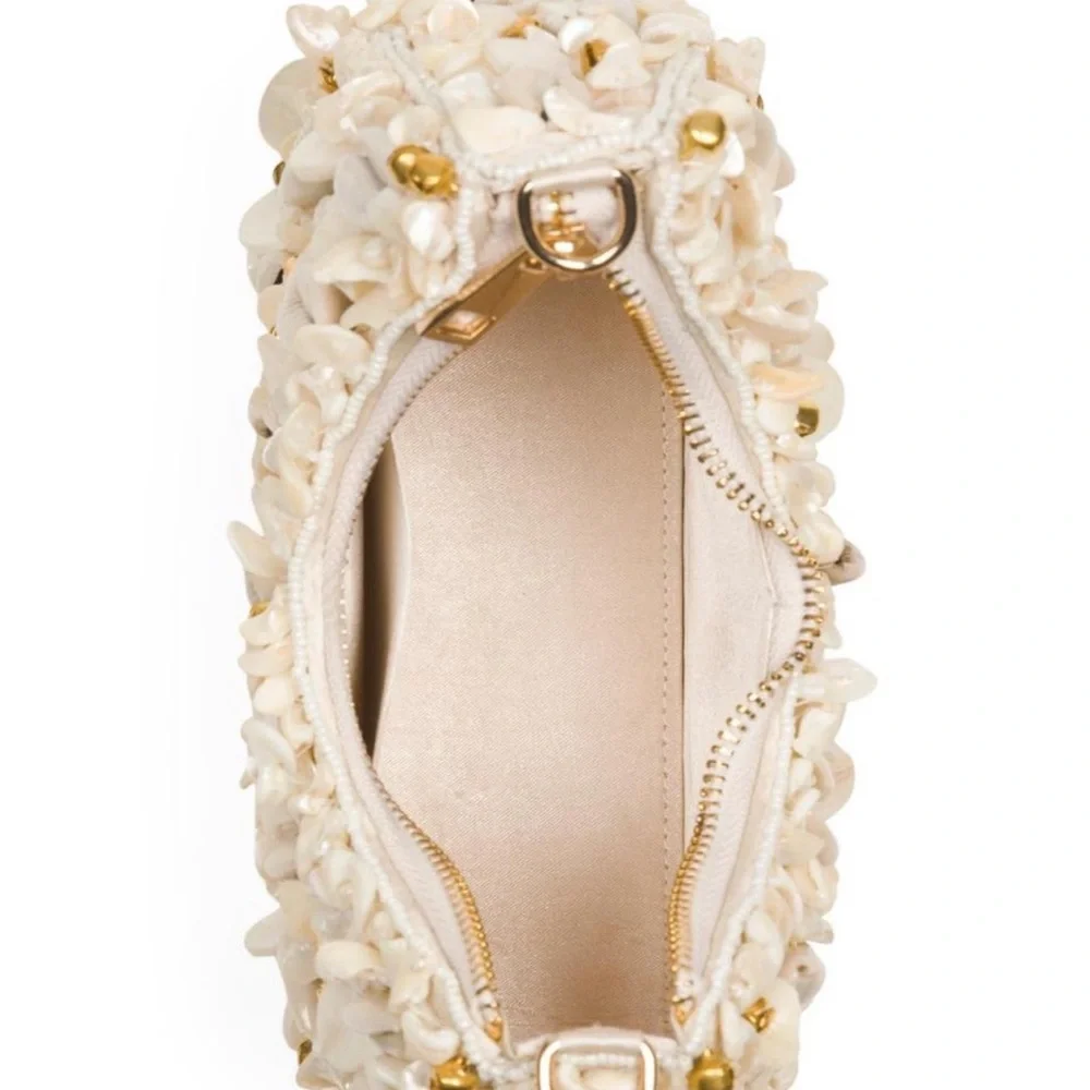 Viral Cream and Gold Seashell Embellished, Shell Handbag, NWT Made In In… - Picture 3 of 4